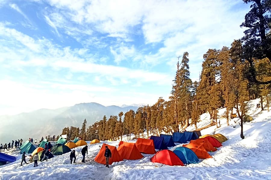 How to reach Kedarkantha