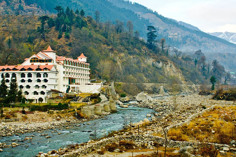 How To Reach Manali